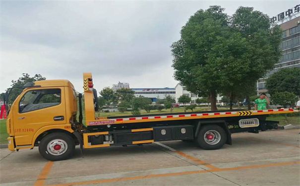 淮安定远24小时拖车救援电话号码，定远道路救援公司怎么收费的
